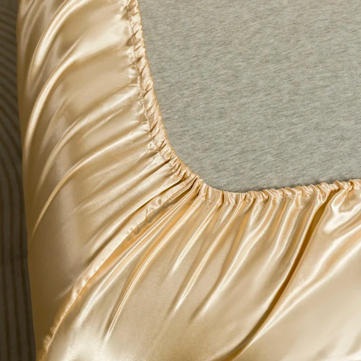 Luxury Satin Sheets - Silky Bedding Set with Pillowcases