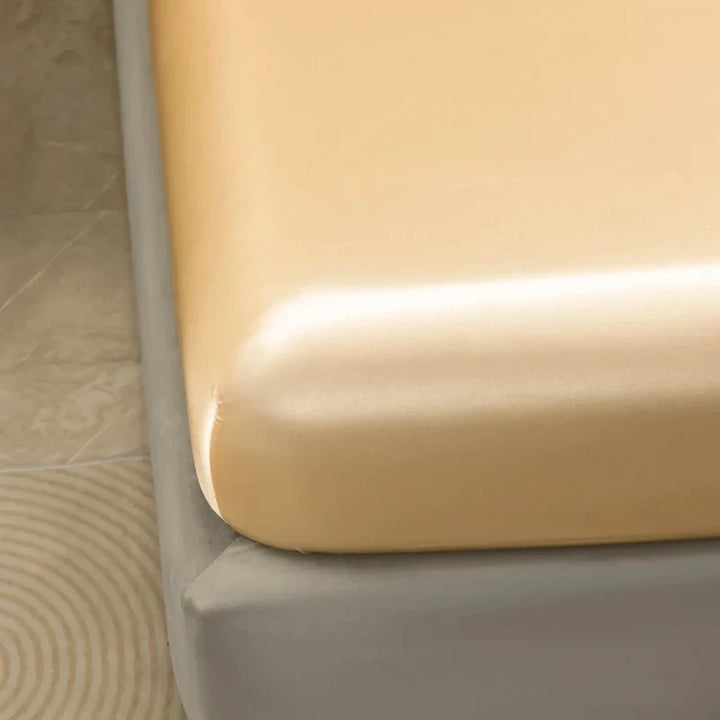 Luxury Satin Sheets - Silky Bedding Set with Pillowcases