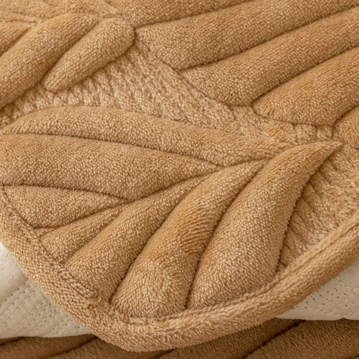 Kid & Pet Friendly Couch Cover - Non-Slip & Plush