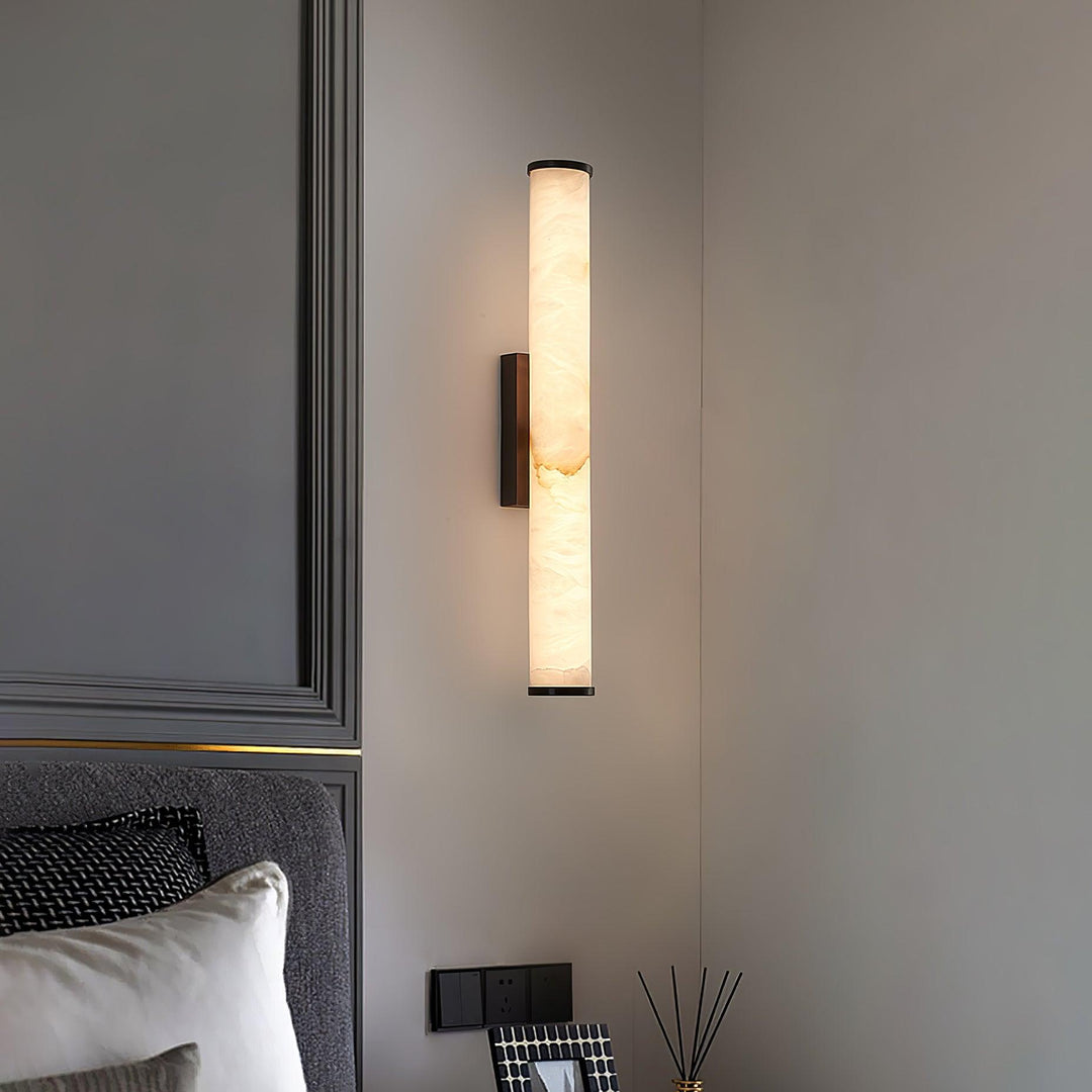 Wandlamp Met Alabasterkolom En Wandmontage