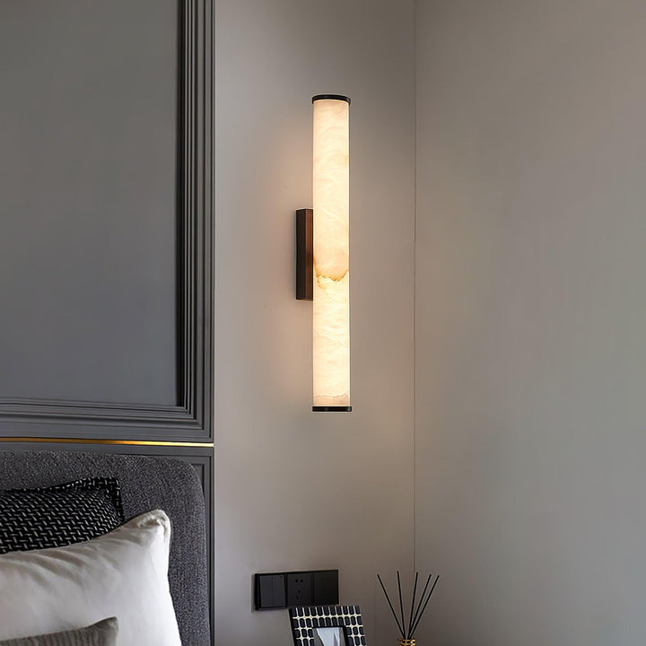 Wandlamp Met Alabasterkolom En Wandmontage