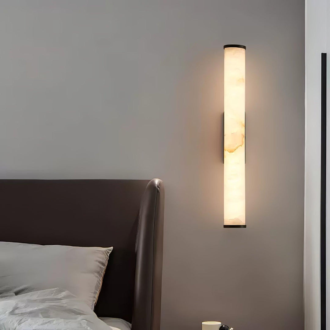 Wandlamp Met Alabasterkolom En Wandmontage