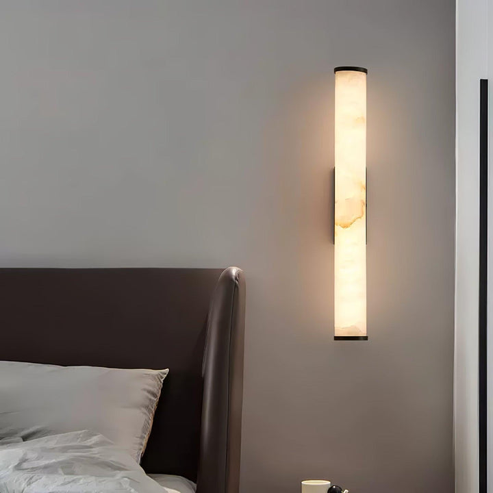 Wandlamp Met Alabasterkolom En Wandmontage